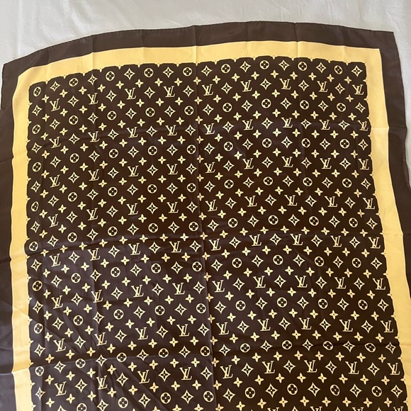 Original No tags, LV square scarf. - Picture 3 of 7